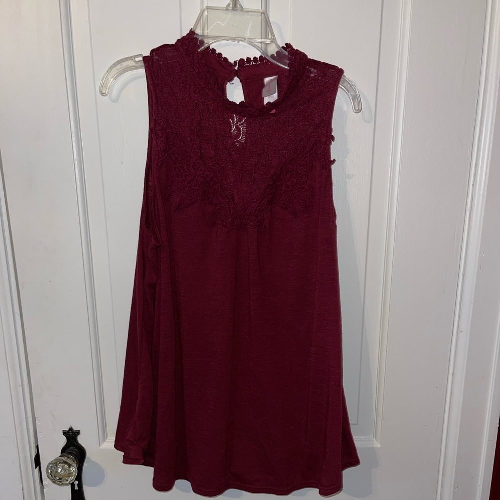 Sleeveless top.